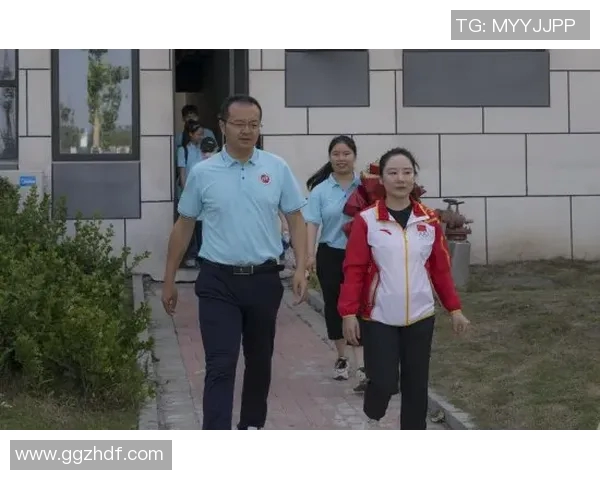 与杨娜对话探索她的滑板生涯与梦想之路的精彩瞬间